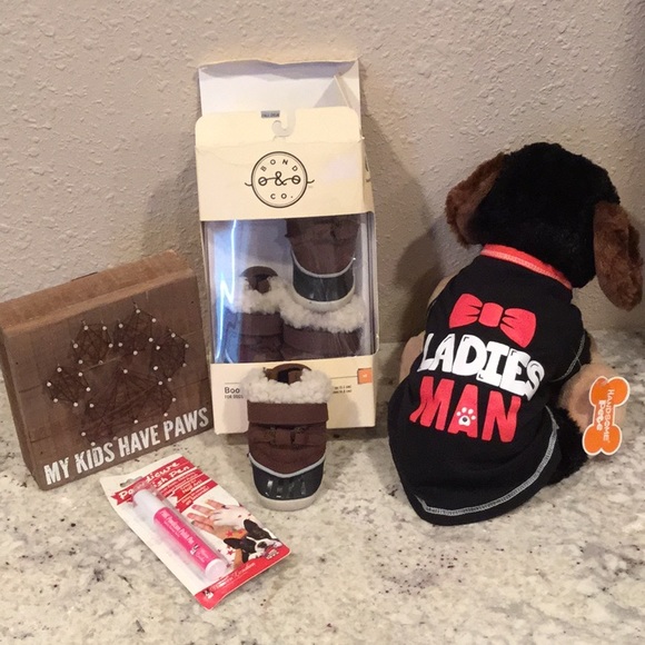 Bond & Co. Accessories - Dog boots, shirt, nail pen and plaque